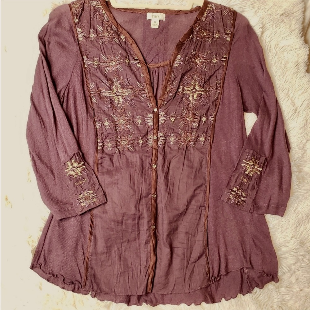 Anthropologie Tiny Brand embroidered top